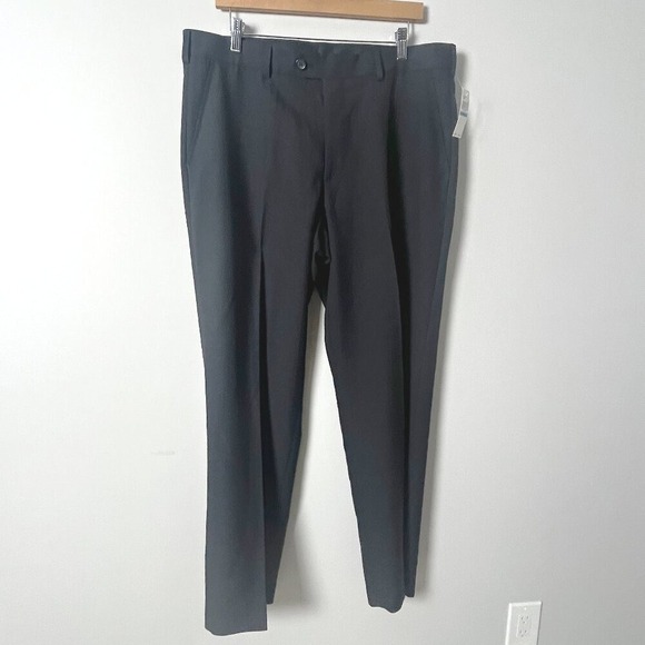 NWT Mens IZOD Black Wrinkle Resistant Flat Front Pants 36x32 - Picture 2 of 5